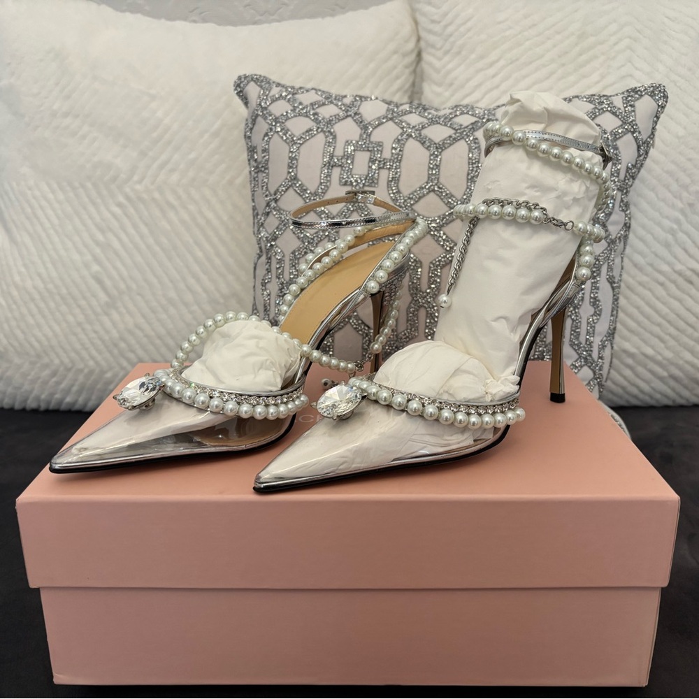 Mach & Mach PEARLS AND DIAMOND PVC HIGH HEELS